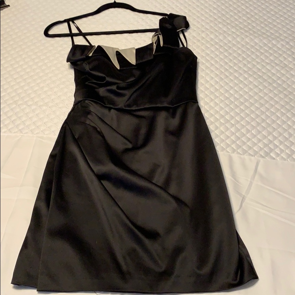 Black one shoulder dress. Beautiful!!
